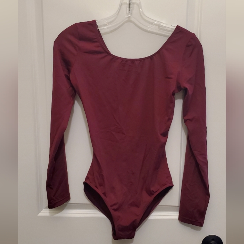 Bloch Long sleeve leotard, burgundy, Medium Large.